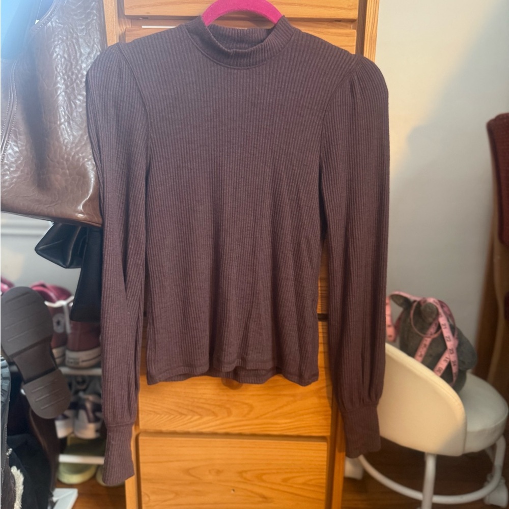 Abercrombie And Fitch Ribbed Mock Neck Top in Brown Mauve
